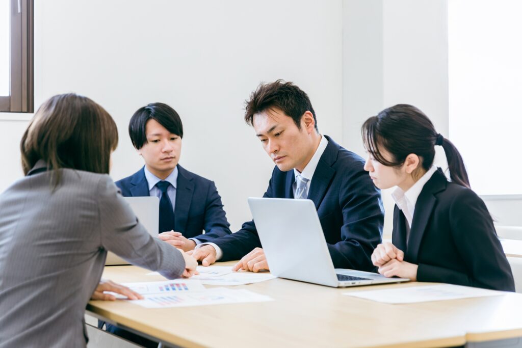 個人事務所でも成功できる！弁護士サイト事例と専門分野アピールの秘訣
